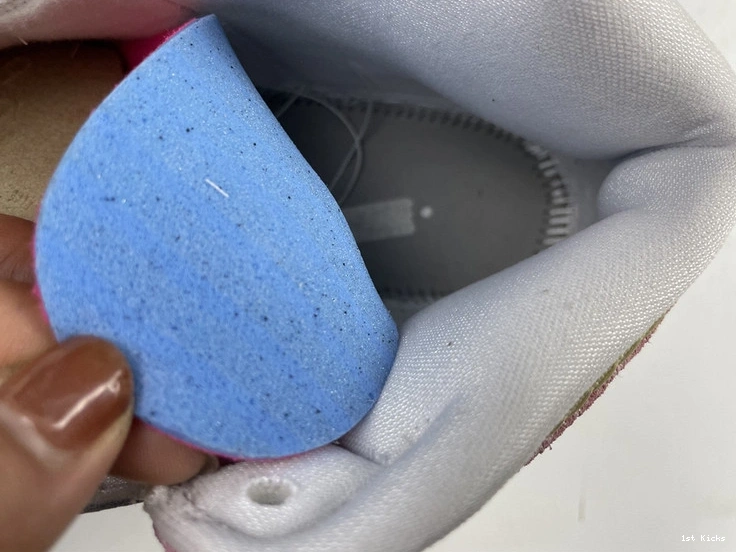 Paint DD1666-100 Drip (GS) Jordan 1 - Mid 0427